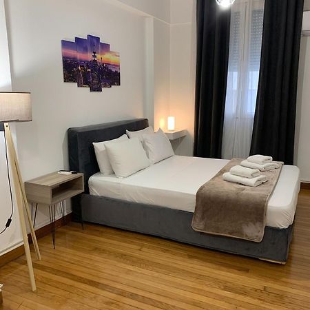 Aura Apartment At Kolonaki Athena Bagian luar foto
