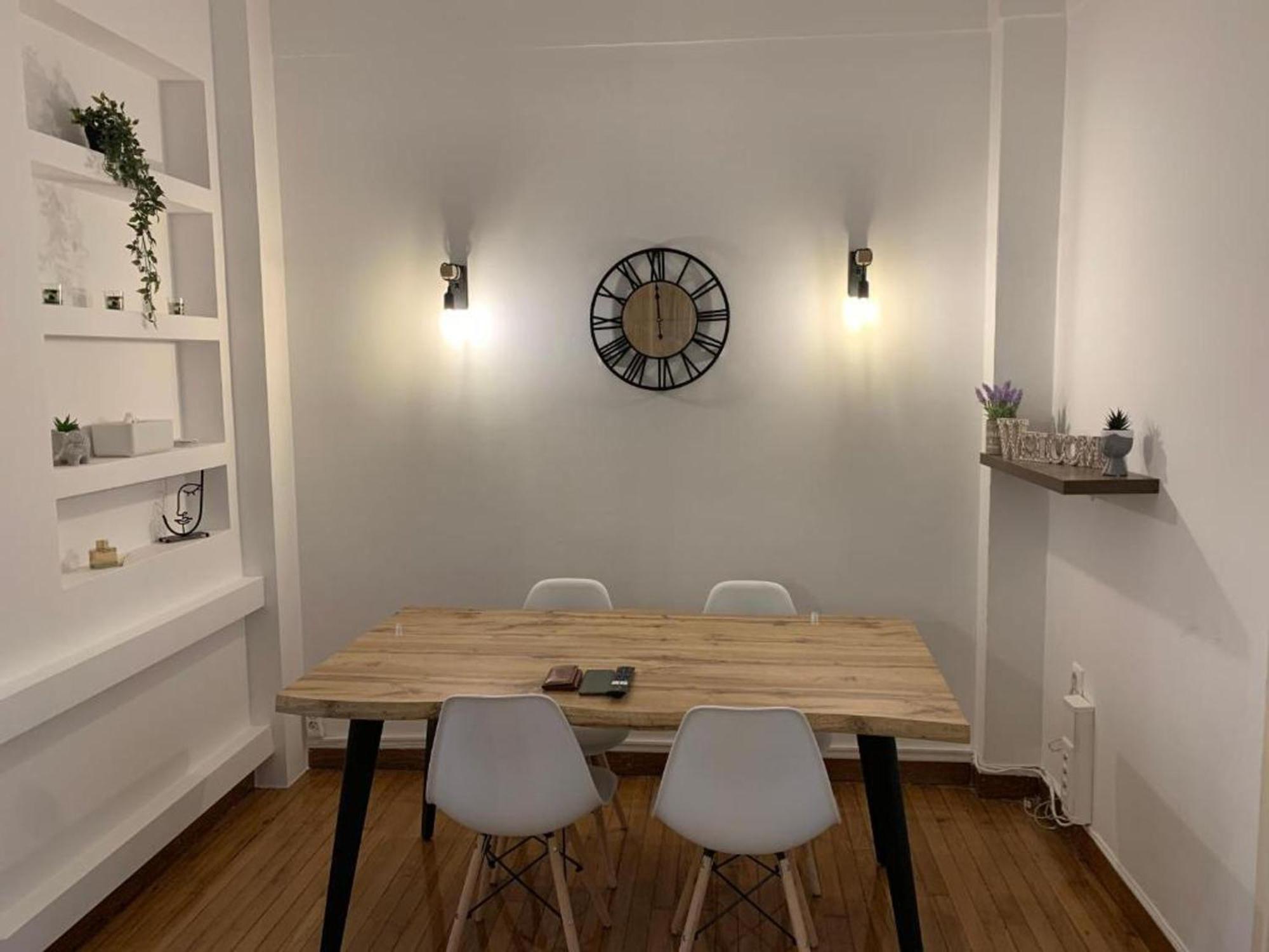 Aura Apartment At Kolonaki Athena Bagian luar foto